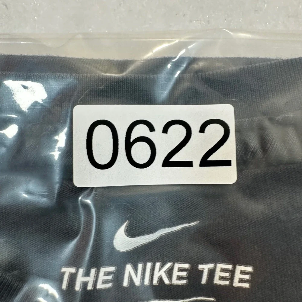 Nike‎ Air Mens Black Graphic T-Shirt World Map Embroidered Logo CT6540-010 Small